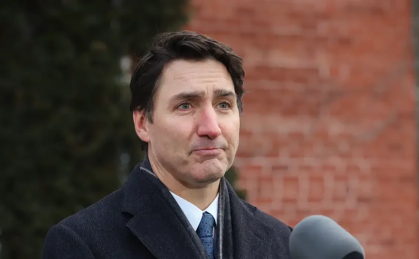 Tarifas sobre Canadá elevarão preços de produtos para consumidores nos EUA, afirma Trudeau