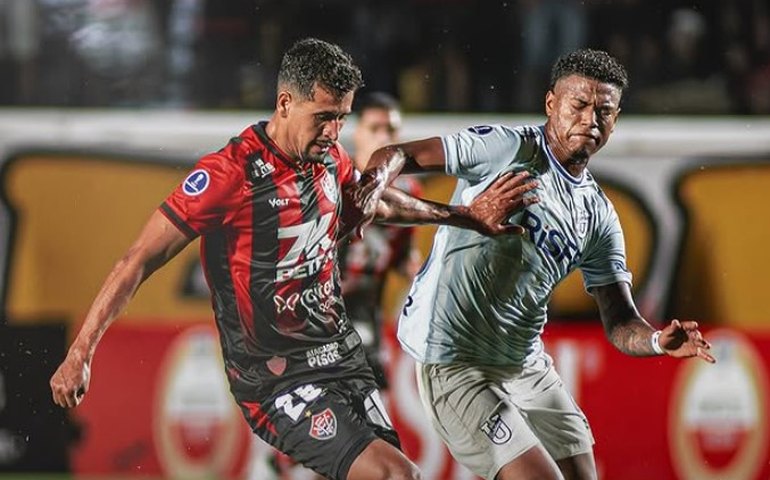 De volta à Sul-Americana após nove anos, Vitória busca empate diante do Universidad de Quito