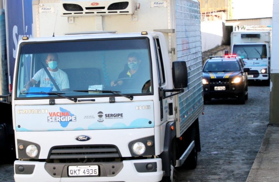 Saúde distribui vacinas.jpeg / Foto: SES