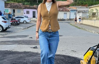 Prefeita Ceci acompanha início da Operação Tapa-Buraco em Atalaia