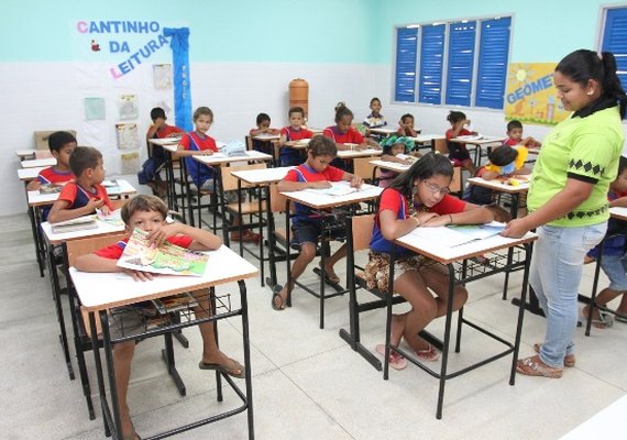 Comunidade Xucuru-Kariri recebe escola com completa infraestrutura