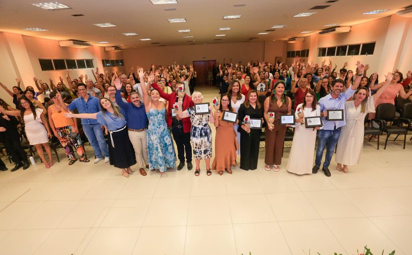 Comenda Maria Mariá eterniza nomes que fizeram história na educação infantil