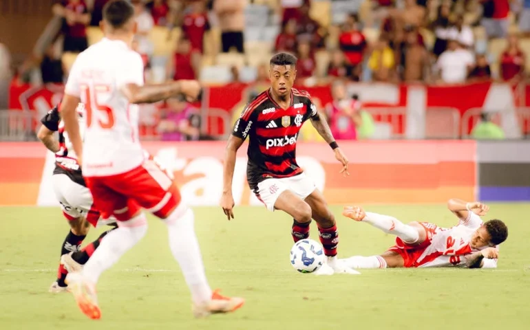 Por que o Brasileirão nao tem tecnologia na linha do gol como o Campeonato Inglês?