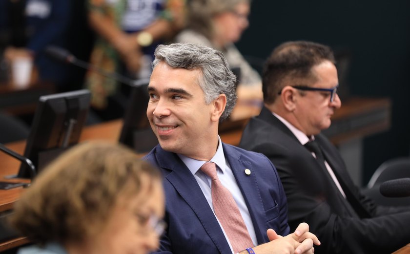 Comissão de Educação aprova texto do deputado Rafael Brito que torna repasse no valor da merenda escolar política de estado