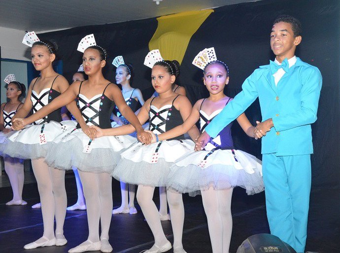 Recital de Ballet emociona o público em Coruripe
