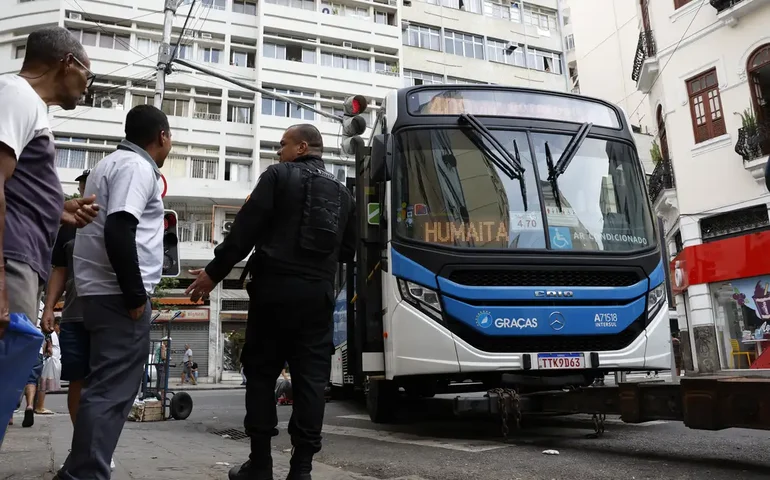 Veja em mapa quais vias estão fechadas após operação no Alemão e Penha no RJ