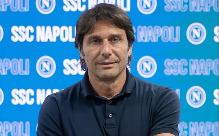 Antonio Conte desponta como favorito para comandar a seleção italiana