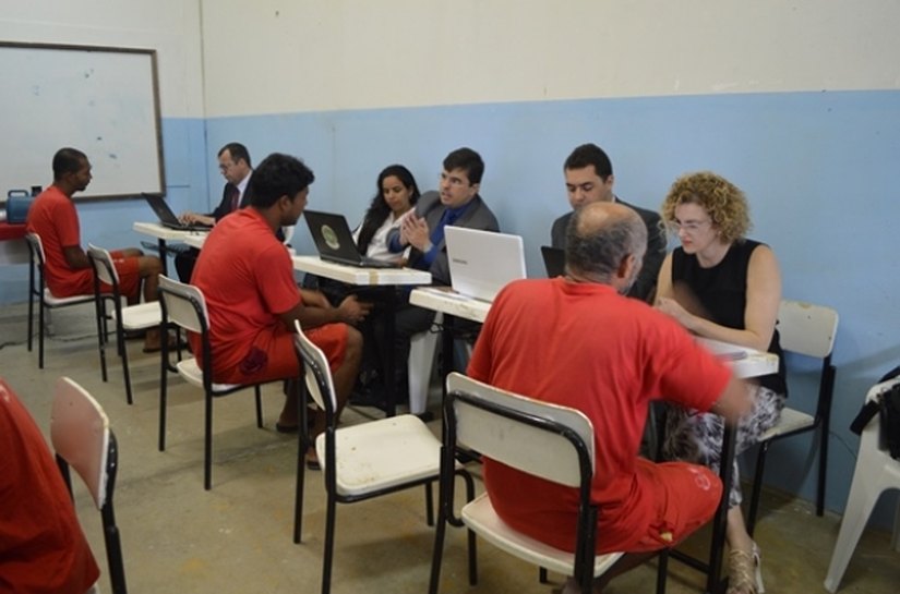 Estado e Justiça iniciam revisão de processos de presos hoje (18)