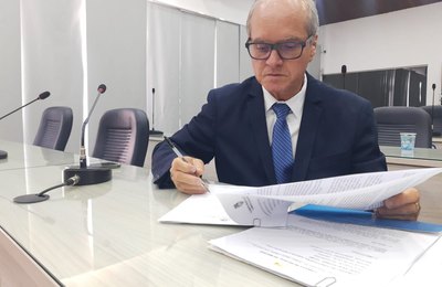 Câmara aprova criação de comenda para homenagear pessoas que realizam trabalho voluntário