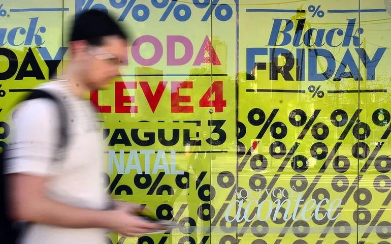 Varejo mantém promoções após Black Friday e amplia descontos até a Cyber Monday