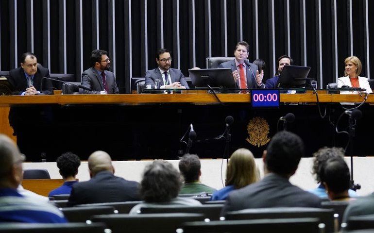 Sessão solene comemora os 25 anos da criação da TV Câmara