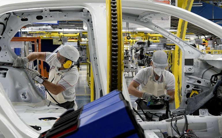 Economia brasileira cresce 0,1% no terceiro trimestre de 2025