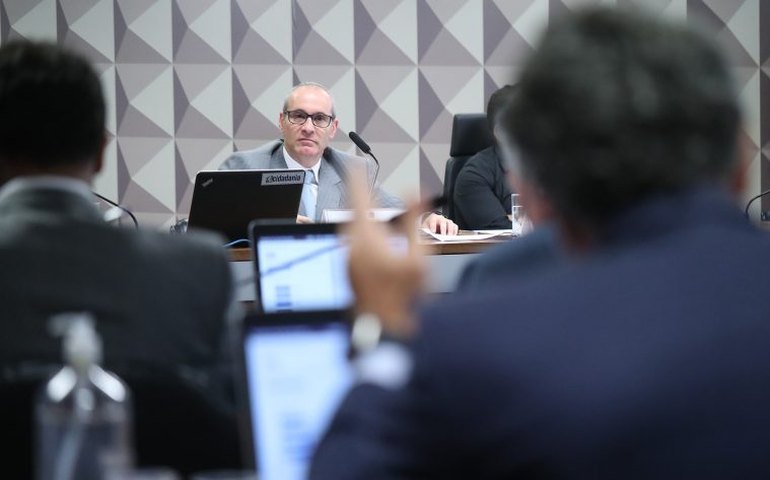 Coronel nega que mensagens trocadas com ex-ajudante de ordens de Bolsonaro tivessem teor golpista