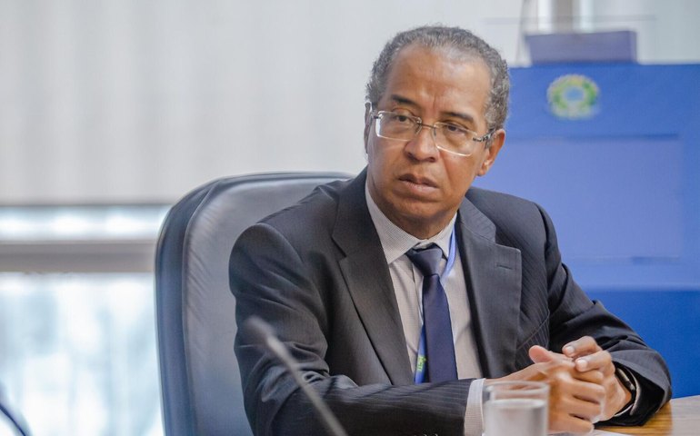 IA nacional: em parceria com o BRICS, Brasil mira a 'soberania das nuvens', diz secretário à Sputnik