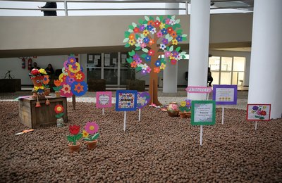 Fórum da Capital recebe decoração alusiva à Primavera 