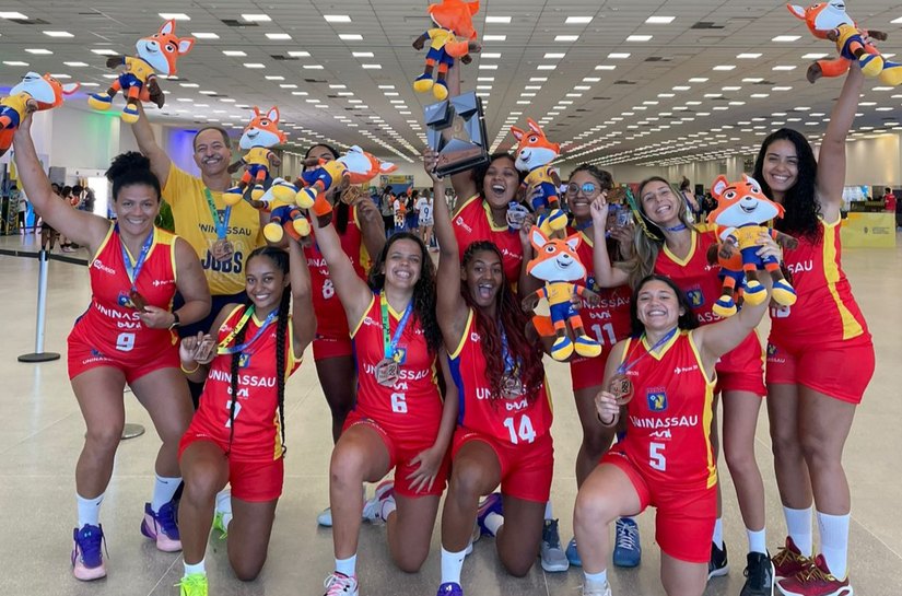 JUBs 2025: equipe de basquete feminino da Uninassau Maceió conquista bronze