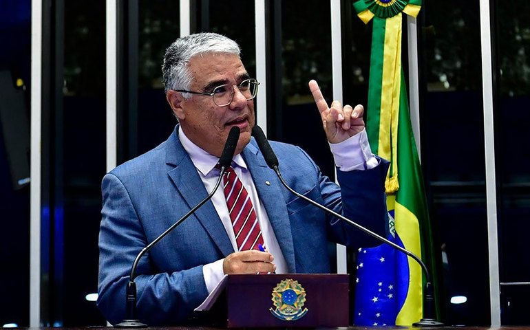 Girão comemora Fortaleza na final da Copa Sul-Americana