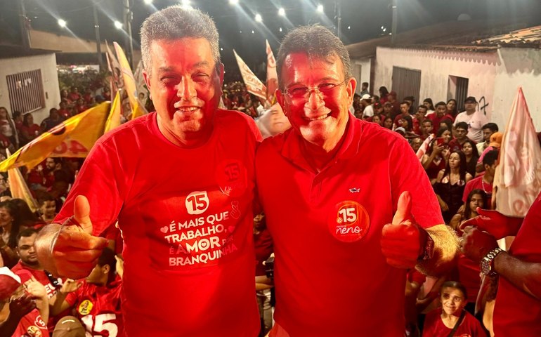 Prefeito Neno Freitas realiza grande comício em Branquinha
