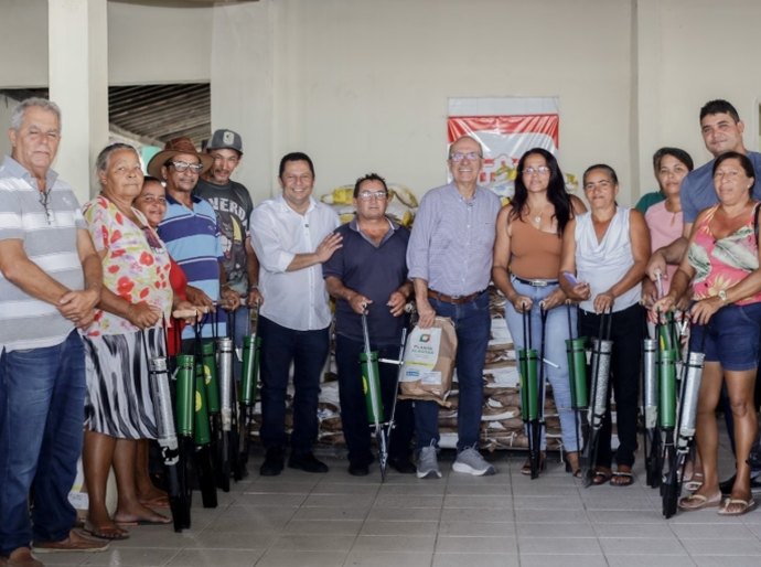 Programa Planta Alagoas entrega mais de quatro toneladas de sementes em Penedo