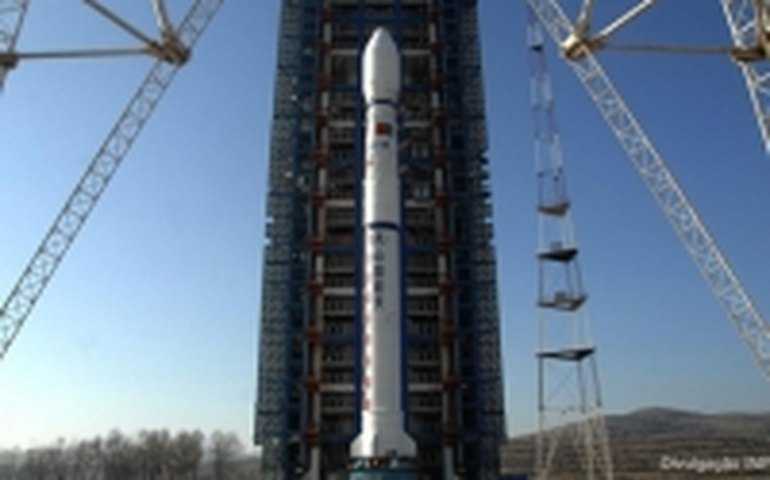 Brasil e China devem lançar novo satélite em 2014, diz ministro