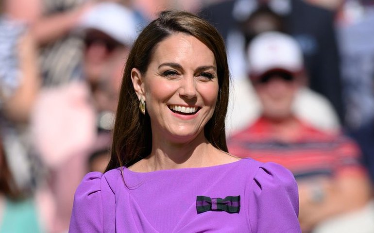 Kate Middleton faz primeira aparição pública após fim do tratamento de câncer