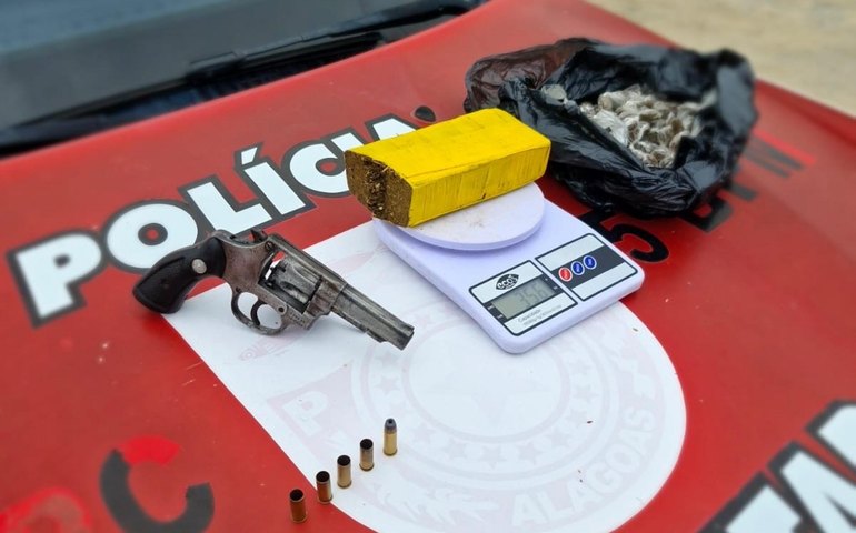 Policia Militar apreende armas e drogas durante ações no Clima Bom e Benedito Bentes