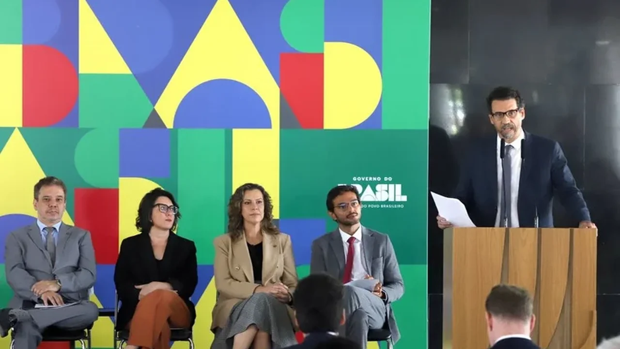 Em evento no Palácio do Planalto, Governo do Brasil formaliza o protocolo para investigar crimes contra jornalistas e comunicadores