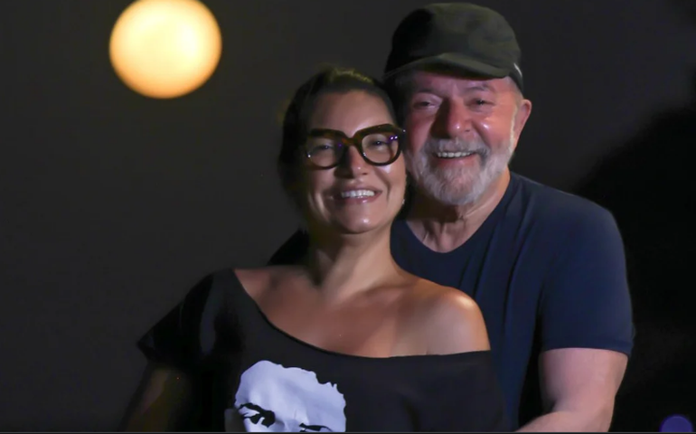 Lula anuncia casamento com Rosângela da Silva em maio