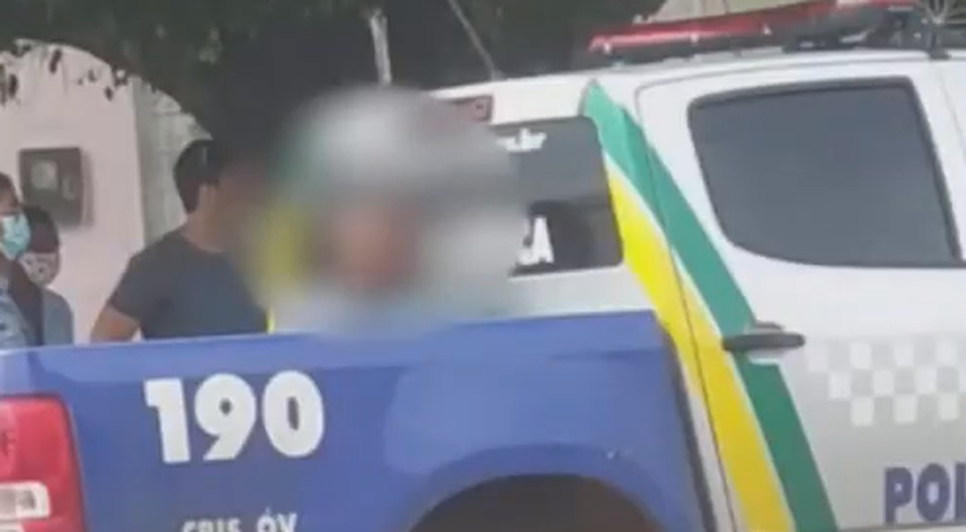 Acusado de esfaquear ex-companheira na porta de escola em São Cristóvão sofre de esquizofrenia, aponta laudo médico / Foto: Foto: TV Atalaia/Reprodução