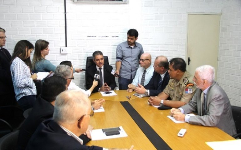 Estado adota conduta de transparência na apuração e resolução de inquéritos em AL