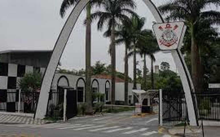 Polícia Federal vai ao Parque São Jorge examinar empresa contratada pelo Corinthians