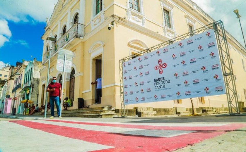 Penedo tem Dia D de vacinação contra Covid no centro da cidade