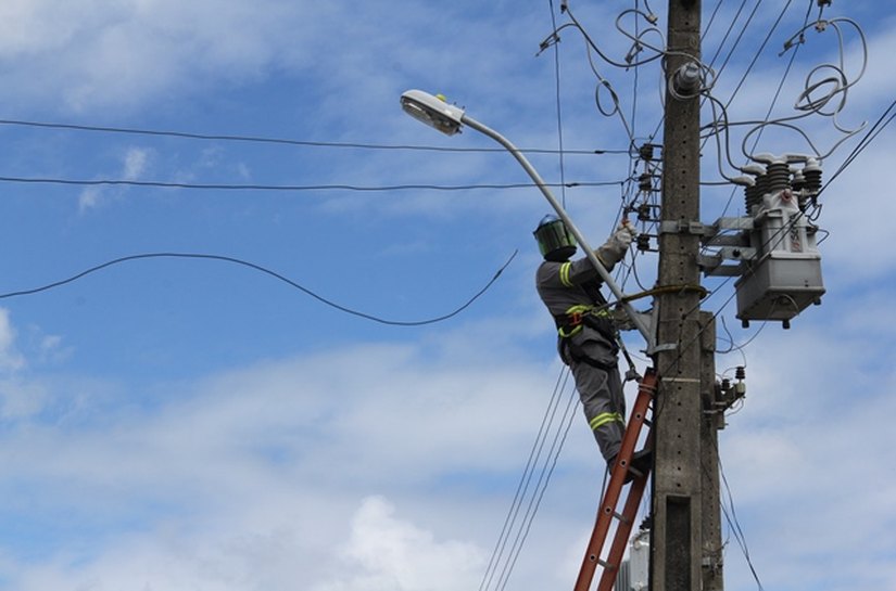 Eletrobras realiza mutirão de corte por inadimplência em todo o Estado