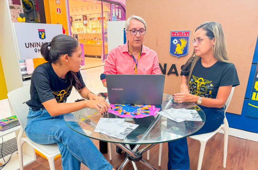 Uninassau orienta população sobre o IRPF no Shopping Pátio Maceió