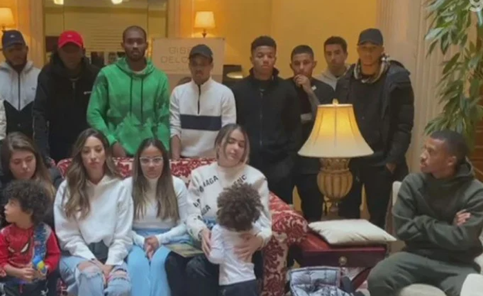 Pedrinho e outros jogadores gravaram um vídeo pedindo ajuda Pedrinho e outros jogadores gravaram um vídeo pedindo ajuda