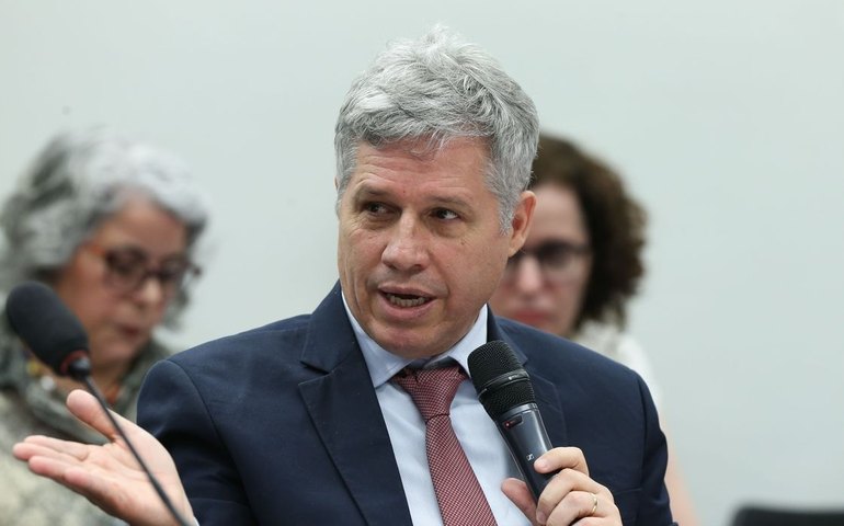 Ministro diz que governo quer paz no campo e retomará reforma agrária