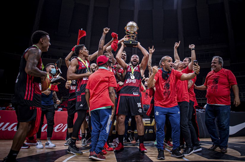 Time de basquete do Flamengo tem patrocínio com a TIM renovado