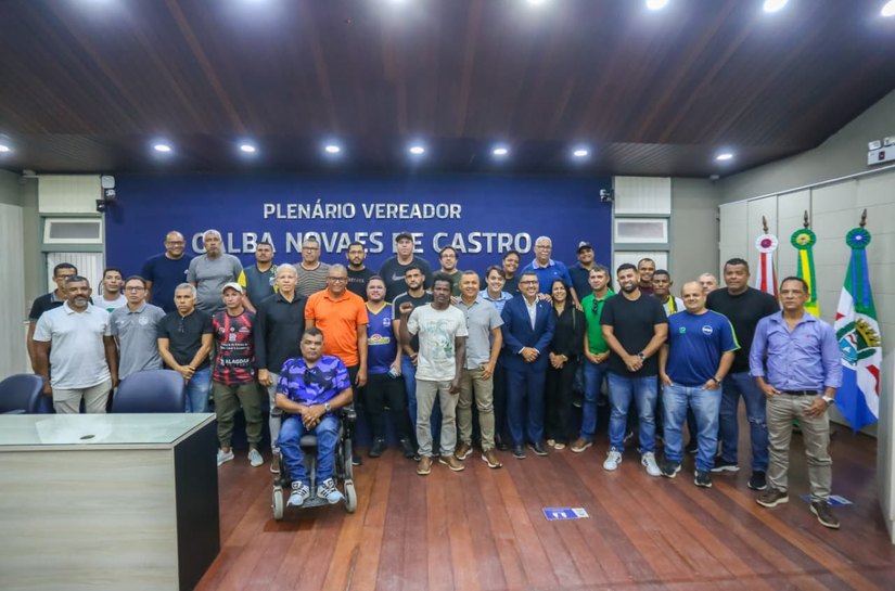 Audiência debate demandas das escolinhas sociais de futebol nas periferias de Maceió