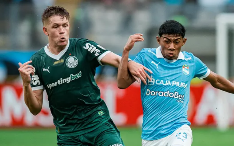 Palmeiras vacila, mas encontra gol no acréscimo e bate o Sporting Cristal na Libertadores