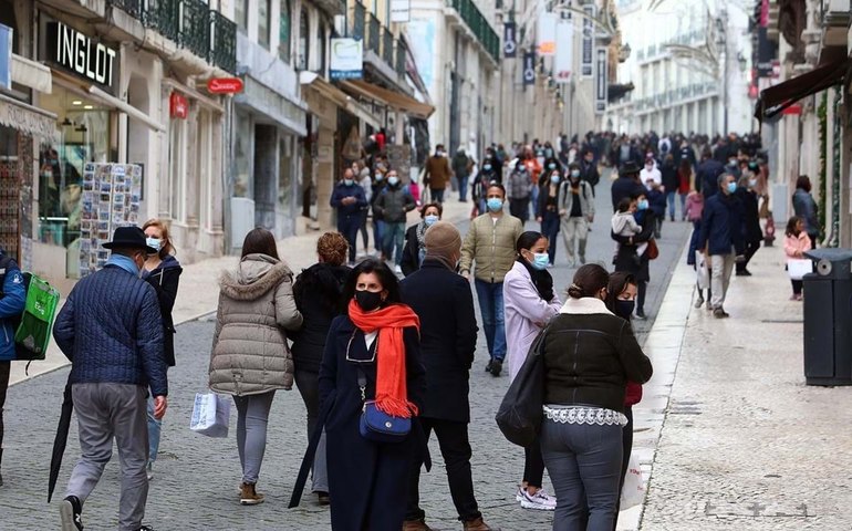 Varejo está em nível 9,3% acima do pré-pandemia, aponta IBGE