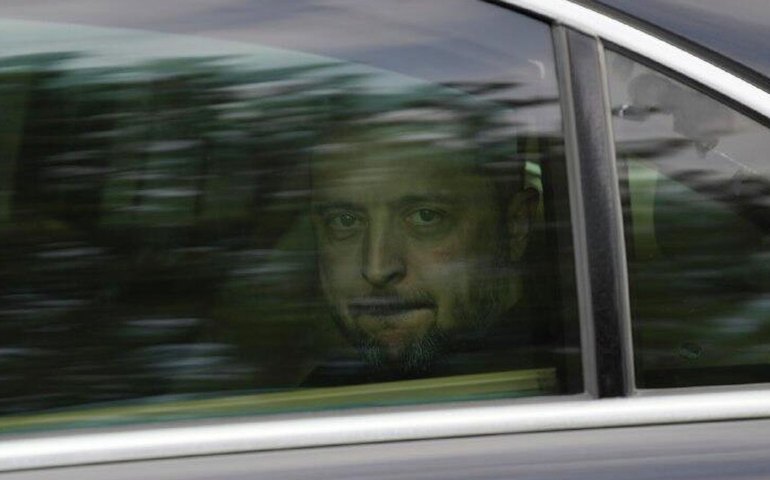 Gabinete anticorrupção apreende celulares de motorista de ex-chefe de gabinete de Zelensky