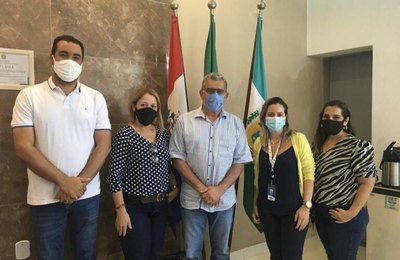 Prefeito de Pão de Açúcar se reúne com assessores e Sebrae/AL na busca de inovação para o município 