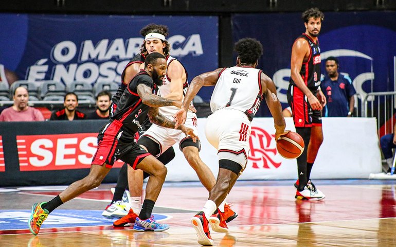 Flamengo e Franca avançam às semifinais da Champions das Américas de Basquete