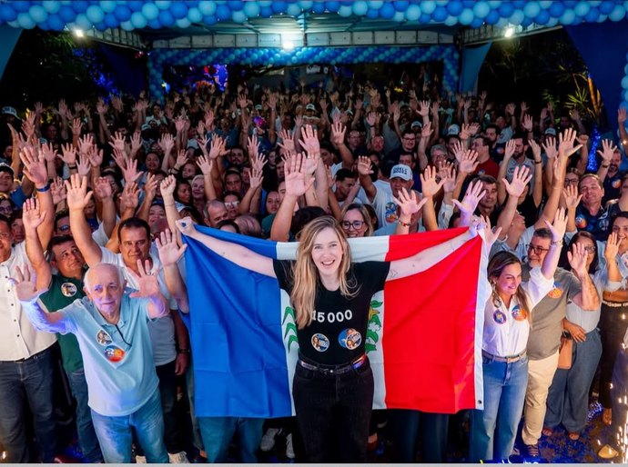 Cibele Moura reúne centenas de apoiadores em inauguração de comitê e reforça compromisso com autistas, mulheres e juventude
