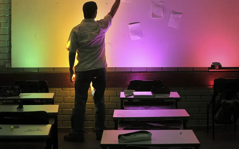 Nota Fiscal Cidadã celebra o Dia do Professor com sorteio de R$ 2 milhões em prêmios