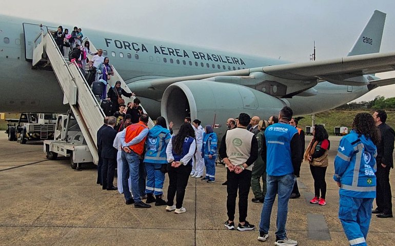 Décimo voo da FAB chega a SP com 213 brasileiros resgatados do Líbano