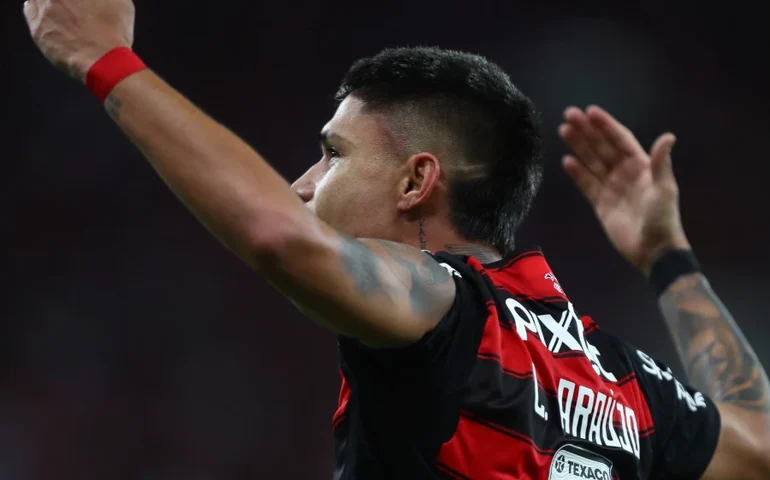 Fla vence e abre vantagem sobre Inter nas oitavas da Libertadores