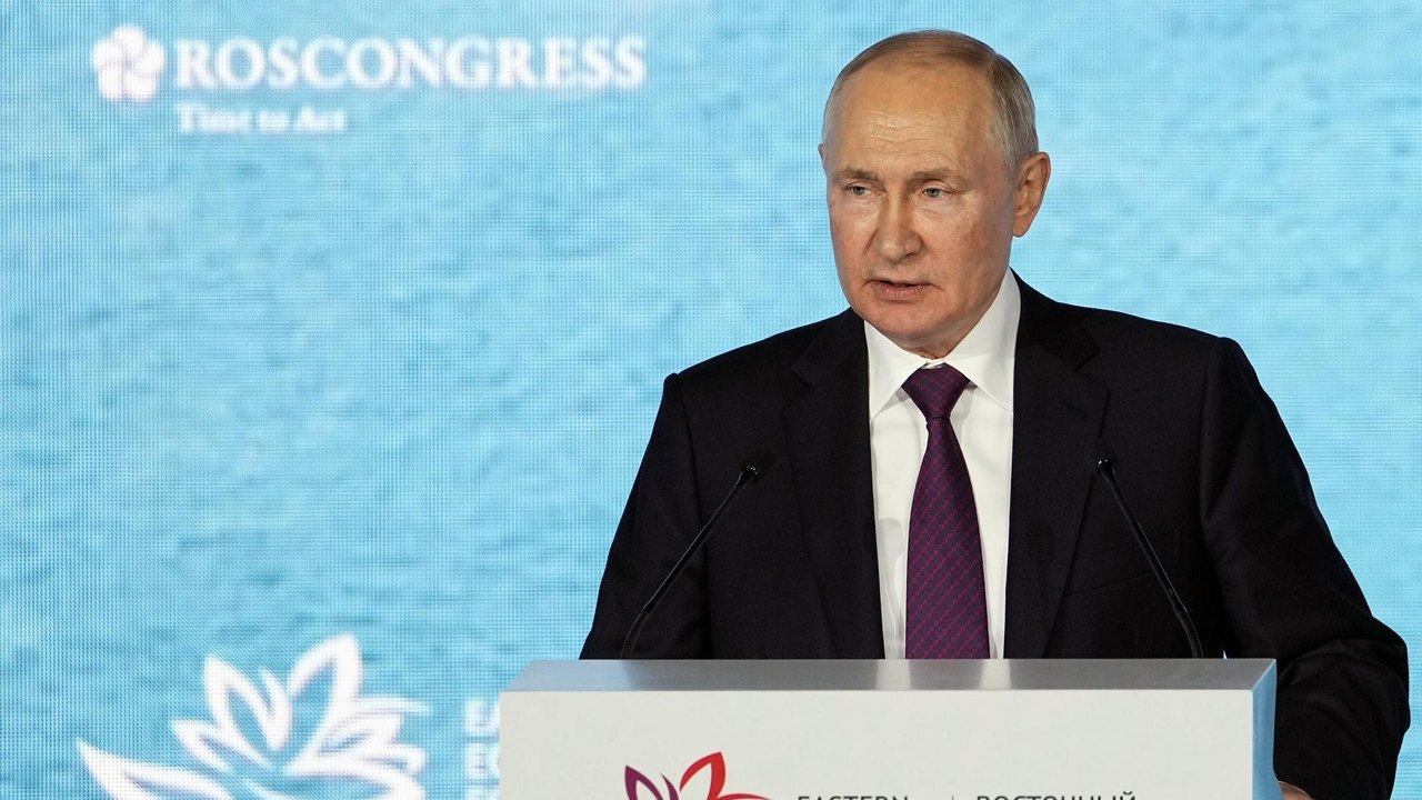 Vladimir Putin discursa no Fórum Econômico do Oriente em Vladivostok