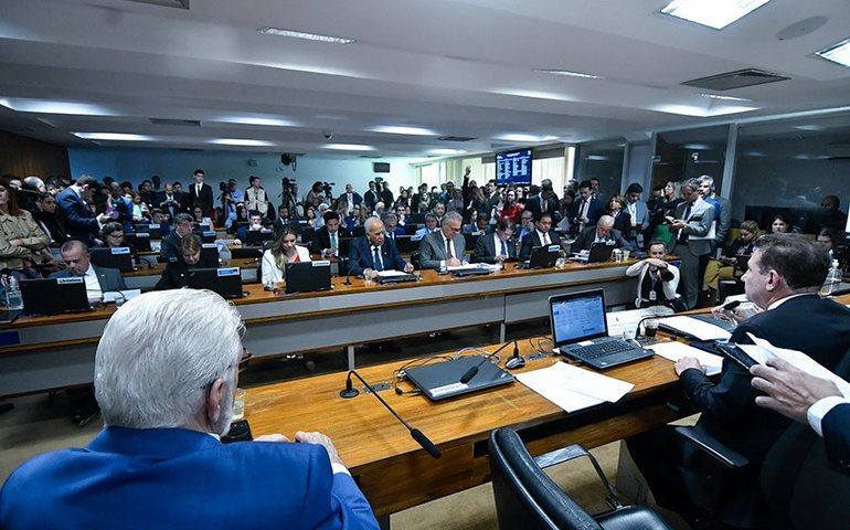 Desoneração da folha é aprovada em turno suplementar e vai à Câmara