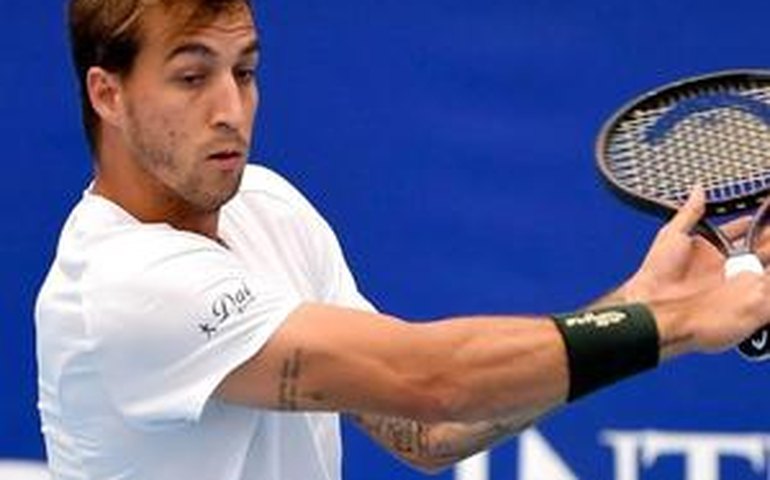 Felipe Meligeni fura quali e garante vaga em Wimbledon; Bia Haddad cai na Alemanha